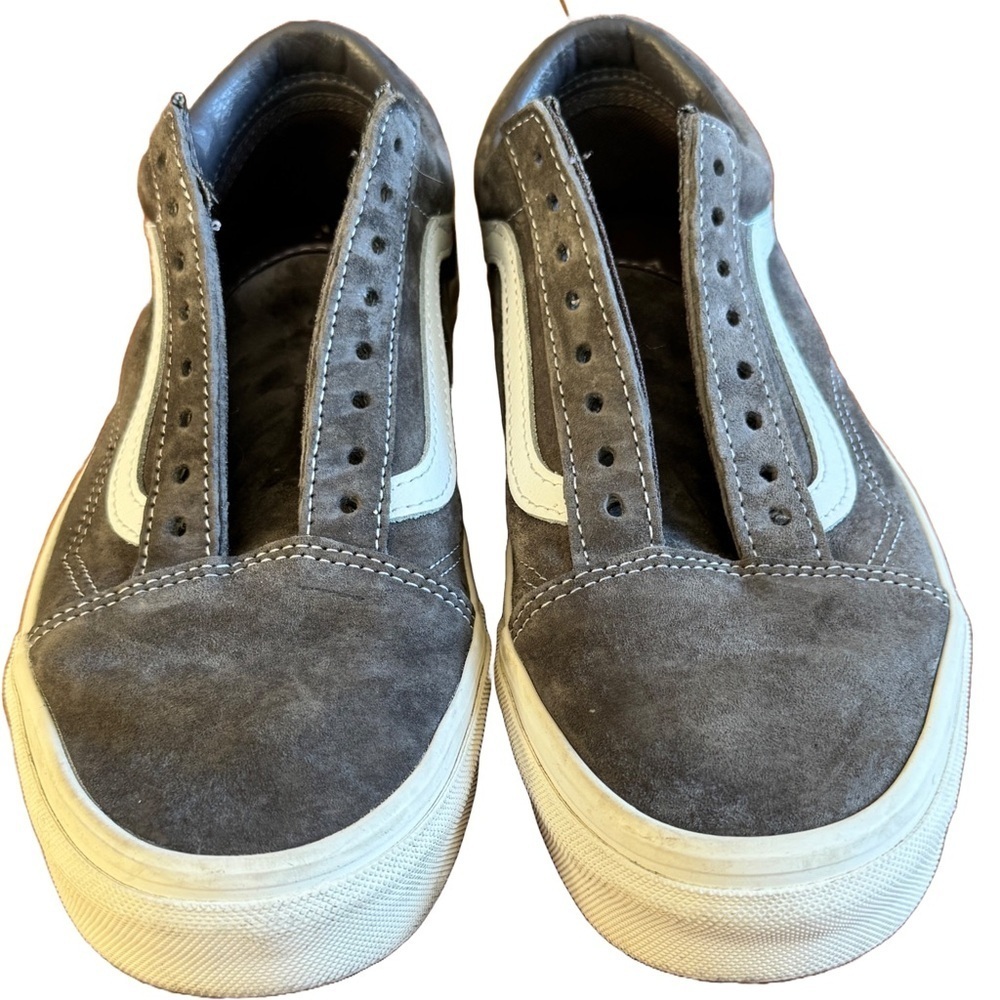 EUC VANS Old Skool Pig Suede Grey Rabbit White Sneakers Sz 8 Men’s / 9.5 Woman